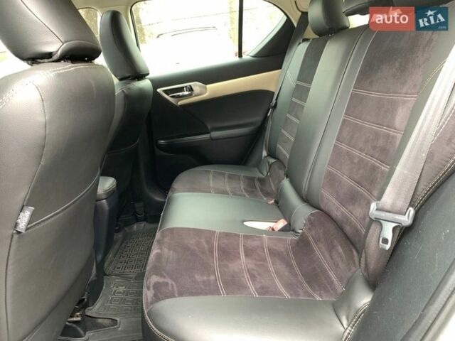 Серый Лексус СТ, объемом двигателя 1.8 л и пробегом 220 тыс. км за 12440 $, фото 23 на Automoto.ua