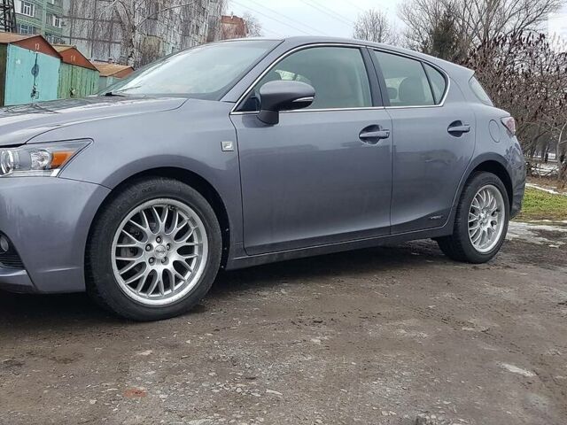 Сірий Лексус СТ, об'ємом двигуна 1.8 л та пробігом 220 тис. км за 13200 $, фото 19 на Automoto.ua
