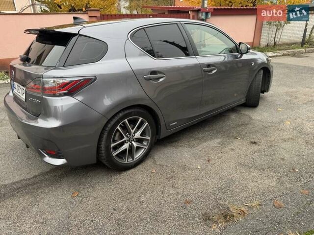 Серый Лексус СТ, объемом двигателя 1.8 л и пробегом 184 тыс. км за 18500 $, фото 6 на Automoto.ua