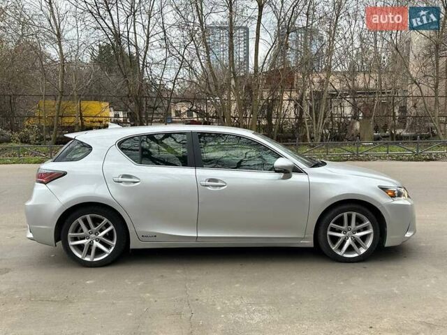 Серый Лексус СТ, объемом двигателя 1.8 л и пробегом 123 тыс. км за 15500 $, фото 3 на Automoto.ua