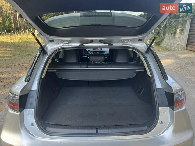 Серый Лексус СТ, объемом двигателя 1.8 л и пробегом 165 тыс. км за 13500 $, фото 16 на Automoto.ua