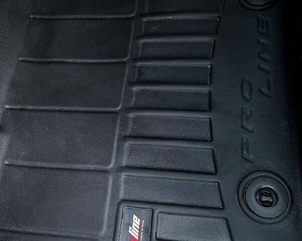 Серый Лексус СТ, объемом двигателя 1.8 л и пробегом 81 тыс. км за 17500 $, фото 19 на Automoto.ua