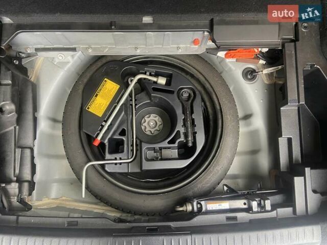 Серый Лексус СТ, объемом двигателя 1.8 л и пробегом 148 тыс. км за 16300 $, фото 9 на Automoto.ua