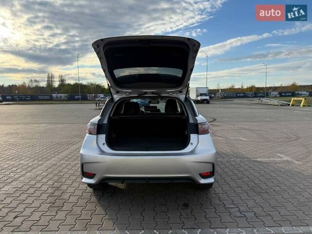 Сірий Лексус СТ, об'ємом двигуна 1.8 л та пробігом 184 тис. км за 12900 $, фото 38 на Automoto.ua