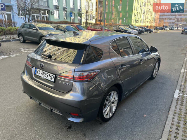 Серый Лексус СТ, объемом двигателя 1.8 л и пробегом 110 тыс. км за 15300 $, фото 5 на Automoto.ua