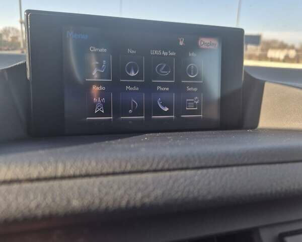 Серый Лексус СТ, объемом двигателя 1.8 л и пробегом 185 тыс. км за 15500 $, фото 15 на Automoto.ua