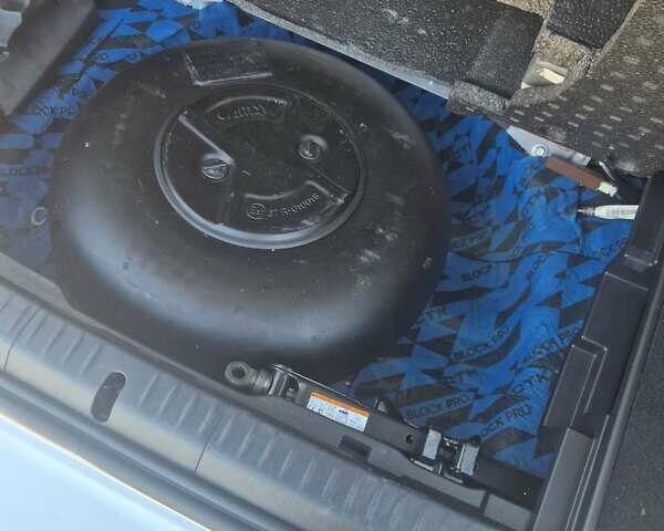 Серый Лексус СТ, объемом двигателя 1.8 л и пробегом 185 тыс. км за 15500 $, фото 23 на Automoto.ua