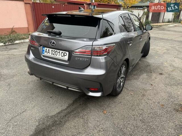 Серый Лексус СТ, объемом двигателя 1.8 л и пробегом 184 тыс. км за 18500 $, фото 5 на Automoto.ua
