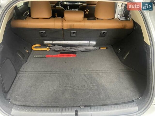 Серый Лексус СТ, объемом двигателя 1.8 л и пробегом 148 тыс. км за 16300 $, фото 11 на Automoto.ua