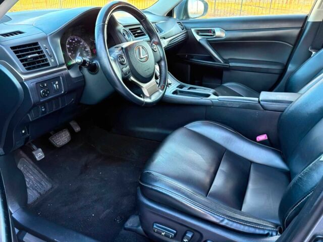 Сірий Лексус СТ, об'ємом двигуна 1.8 л та пробігом 71 тис. км за 5500 $, фото 6 на Automoto.ua