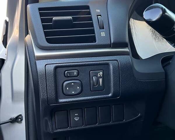 Серый Лексус СТ, объемом двигателя 1.8 л и пробегом 81 тыс. км за 17500 $, фото 10 на Automoto.ua