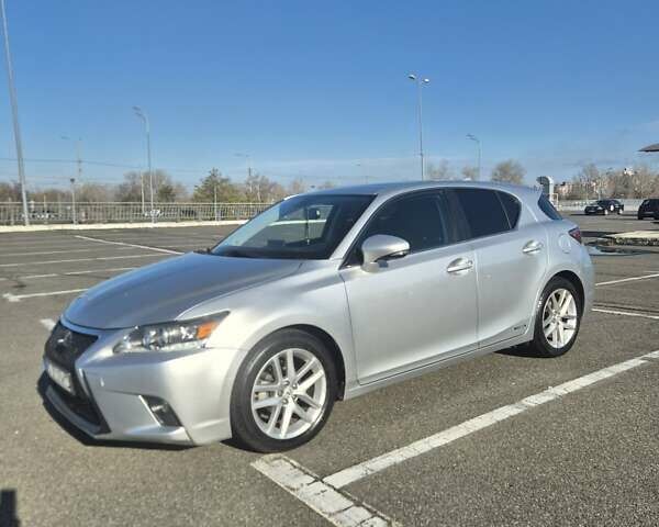 Серый Лексус СТ, объемом двигателя 1.8 л и пробегом 185 тыс. км за 15500 $, фото 10 на Automoto.ua