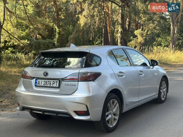 Серый Лексус СТ, объемом двигателя 1.8 л и пробегом 165 тыс. км за 13500 $, фото 7 на Automoto.ua