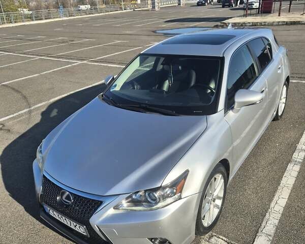 Серый Лексус СТ, объемом двигателя 1.8 л и пробегом 185 тыс. км за 15500 $, фото 11 на Automoto.ua