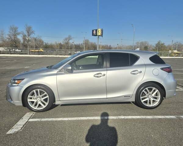 Сірий Лексус СТ, об'ємом двигуна 1.8 л та пробігом 186 тис. км за 15500 $, фото 8 на Automoto.ua