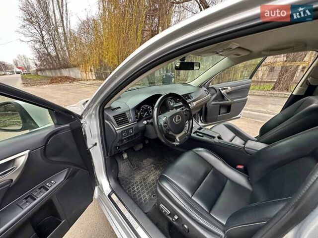 Серый Лексус СТ, объемом двигателя 1.8 л и пробегом 123 тыс. км за 15500 $, фото 9 на Automoto.ua