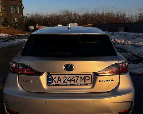 Серый Лексус СТ, объемом двигателя 1.8 л и пробегом 81 тыс. км за 17500 $, фото 5 на Automoto.ua