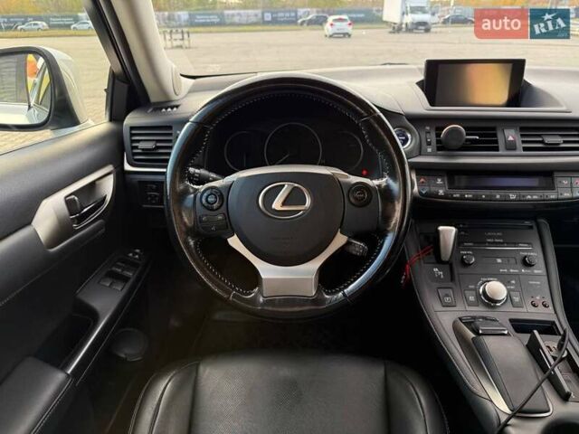Сірий Лексус СТ, об'ємом двигуна 1.8 л та пробігом 184 тис. км за 12900 $, фото 31 на Automoto.ua