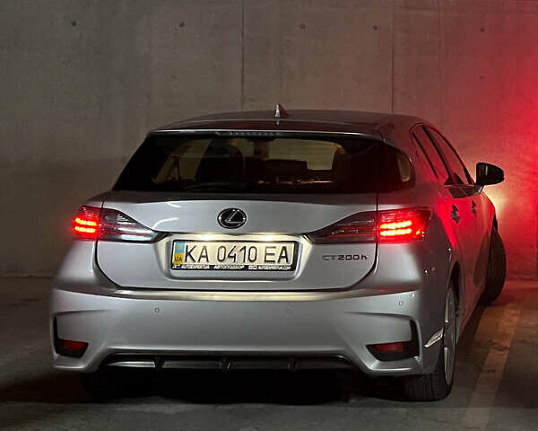 Серый Лексус СТ, объемом двигателя 1.8 л и пробегом 113 тыс. км за 14000 $, фото 3 на Automoto.ua