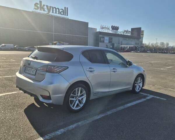 Сірий Лексус СТ, об'ємом двигуна 1.8 л та пробігом 186 тис. км за 15500 $, фото 11 на Automoto.ua