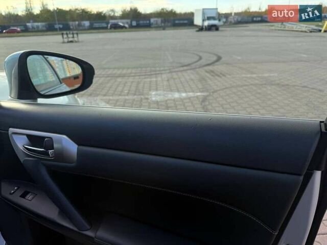 Сірий Лексус СТ, об'ємом двигуна 1.8 л та пробігом 184 тис. км за 12900 $, фото 23 на Automoto.ua