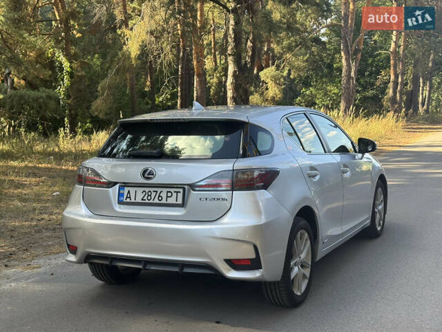 Серый Лексус СТ, объемом двигателя 1.8 л и пробегом 165 тыс. км за 14000 $, фото 6 на Automoto.ua