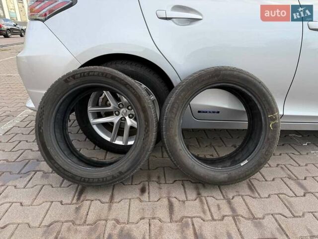 Сірий Лексус СТ, об'ємом двигуна 1.8 л та пробігом 184 тис. км за 12900 $, фото 41 на Automoto.ua