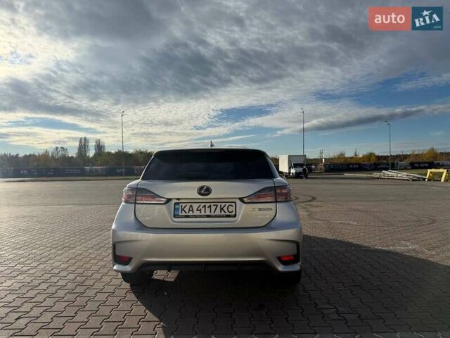 Сірий Лексус СТ, об'ємом двигуна 1.8 л та пробігом 184 тис. км за 12900 $, фото 6 на Automoto.ua