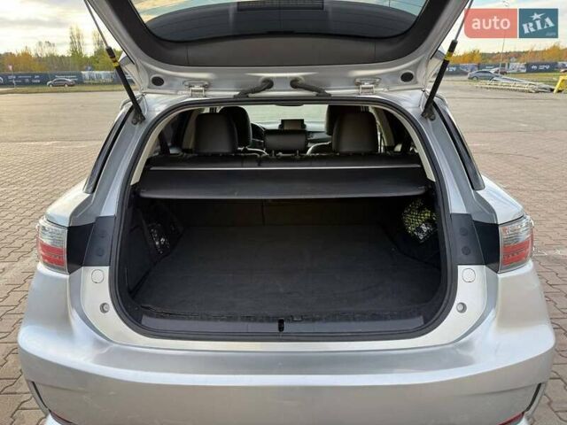 Сірий Лексус СТ, об'ємом двигуна 1.8 л та пробігом 184 тис. км за 12900 $, фото 39 на Automoto.ua