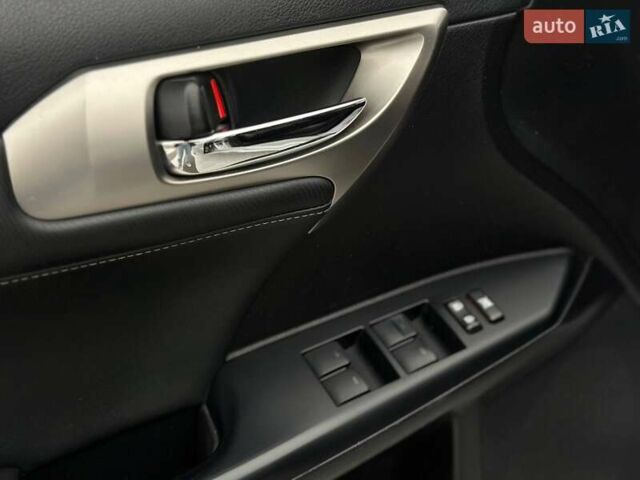 Серый Лексус СТ, объемом двигателя 1.8 л и пробегом 115 тыс. км за 13700 $, фото 9 на Automoto.ua
