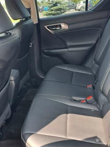 Серый Лексус СТ, объемом двигателя 1.8 л и пробегом 79 тыс. км за 16500 $, фото 8 на Automoto.ua