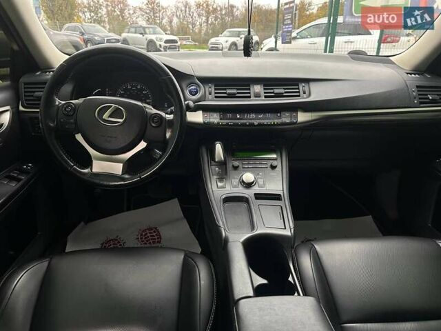 Серый Лексус СТ, объемом двигателя 1.8 л и пробегом 115 тыс. км за 13700 $, фото 13 на Automoto.ua