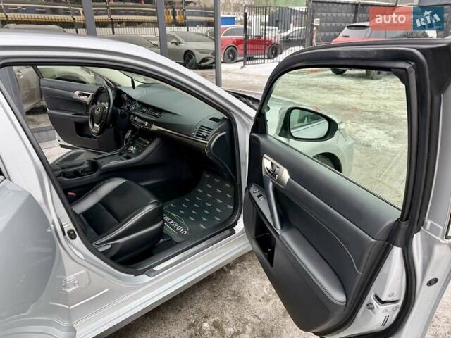 Сірий Лексус СТ, об'ємом двигуна 1.8 л та пробігом 158 тис. км за 13900 $, фото 39 на Automoto.ua