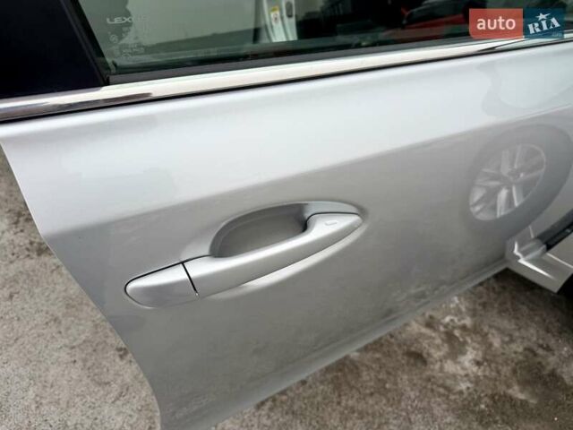 Сірий Лексус СТ, об'ємом двигуна 1.8 л та пробігом 158 тис. км за 13900 $, фото 24 на Automoto.ua