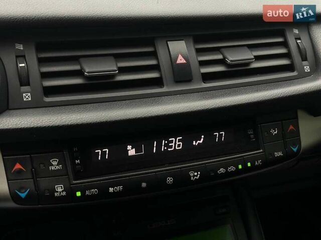 Серый Лексус СТ, объемом двигателя 1.8 л и пробегом 115 тыс. км за 13700 $, фото 18 на Automoto.ua