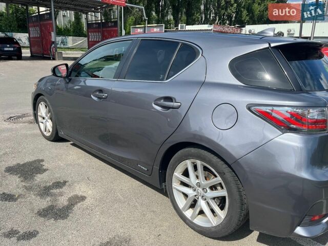 Сірий Лексус СТ, об'ємом двигуна 1.8 л та пробігом 207 тис. км за 13800 $, фото 6 на Automoto.ua