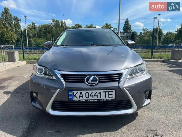 Сірий Лексус СТ, об'ємом двигуна 1.8 л та пробігом 207 тис. км за 13800 $, фото 8 на Automoto.ua