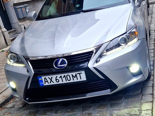 Сірий Лексус СТ, об'ємом двигуна 1.8 л та пробігом 130 тис. км за 14900 $, фото 2 на Automoto.ua
