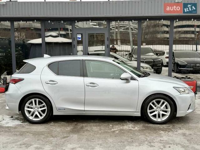 Сірий Лексус СТ, об'ємом двигуна 1.8 л та пробігом 158 тис. км за 13900 $, фото 6 на Automoto.ua