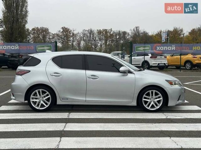 Серый Лексус СТ, объемом двигателя 1.8 л и пробегом 115 тыс. км за 13700 $, фото 3 на Automoto.ua