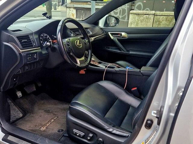 Сірий Лексус СТ, об'ємом двигуна 1.8 л та пробігом 130 тис. км за 14900 $, фото 9 на Automoto.ua