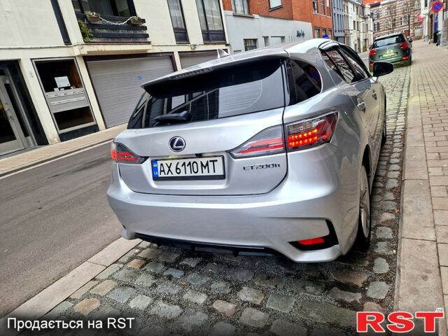 Серый Лексус СТ, объемом двигателя 1.8 л и пробегом 130 тыс. км за 14900 $, фото 5 на Automoto.ua