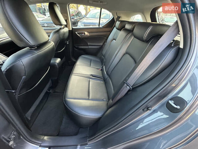 Серый Лексус СТ, объемом двигателя 1.8 л и пробегом 117 тыс. км за 15999 $, фото 28 на Automoto.ua