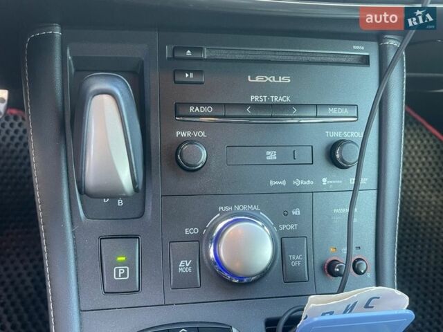 Сірий Лексус СТ, об'ємом двигуна 1.8 л та пробігом 110 тис. км за 16200 $, фото 24 на Automoto.ua