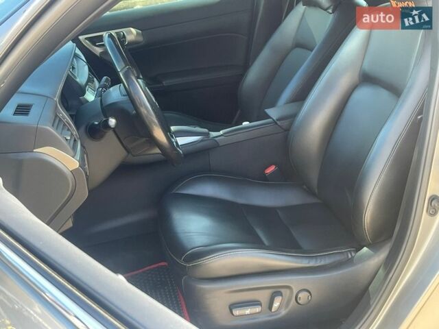 Сірий Лексус СТ, об'ємом двигуна 1.8 л та пробігом 110 тис. км за 16200 $, фото 12 на Automoto.ua