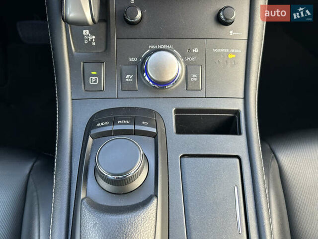 Серый Лексус СТ, объемом двигателя 1.8 л и пробегом 117 тыс. км за 15999 $, фото 21 на Automoto.ua