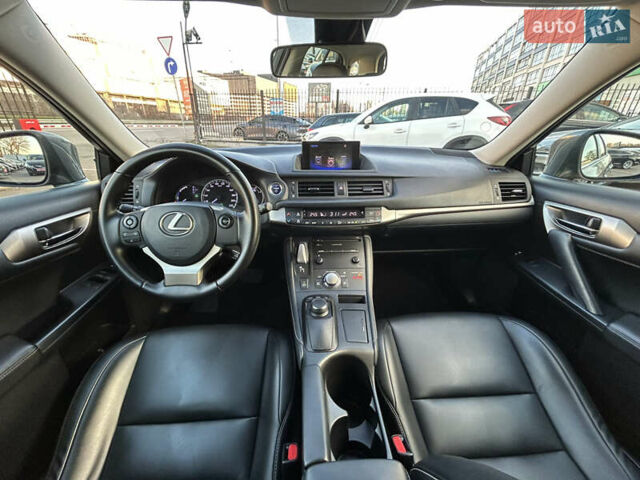 Серый Лексус СТ, объемом двигателя 1.8 л и пробегом 117 тыс. км за 15999 $, фото 12 на Automoto.ua