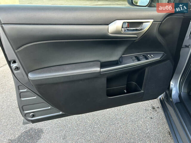 Серый Лексус СТ, объемом двигателя 1.8 л и пробегом 117 тыс. км за 15999 $, фото 24 на Automoto.ua