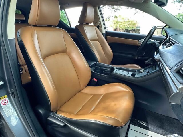 Сірий Лексус СТ, об'ємом двигуна 1.8 л та пробігом 78 тис. км за 4753 $, фото 8 на Automoto.ua