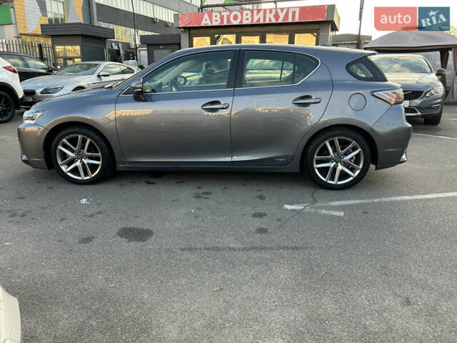 Серый Лексус СТ, объемом двигателя 1.8 л и пробегом 117 тыс. км за 15999 $, фото 4 на Automoto.ua